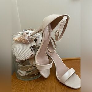 Mix no.6 Heeled Sandal Size 8.5. Worn 1x to a wedding Scuff L heel 
4” heel. EUC